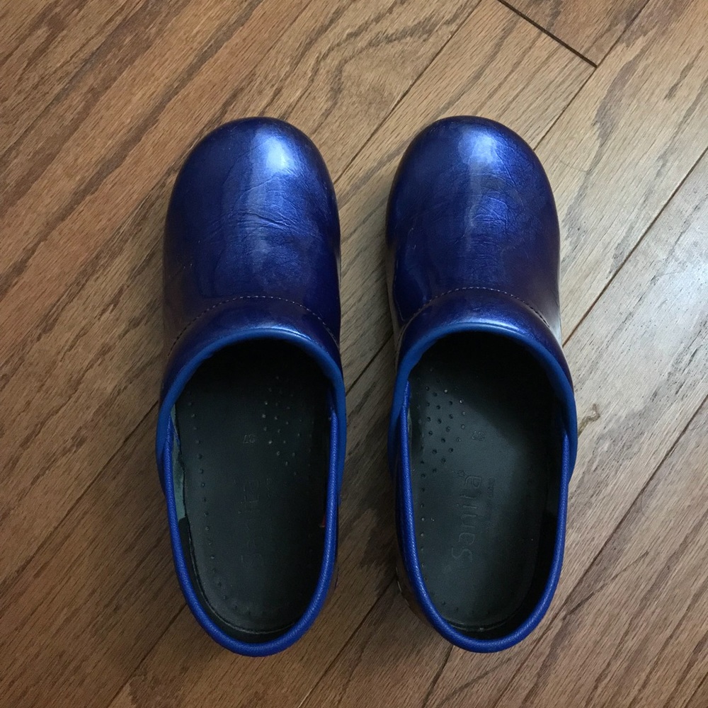 Sanita size 6.5 (37)